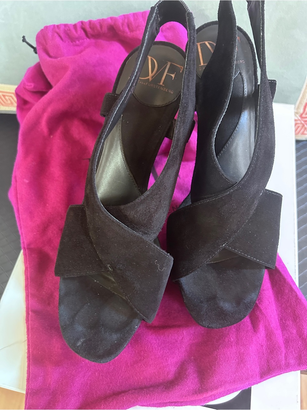 24 Hr Sale⏰Diane Von Furstenberg Black Suede Crisscross Platform Slingback Heels